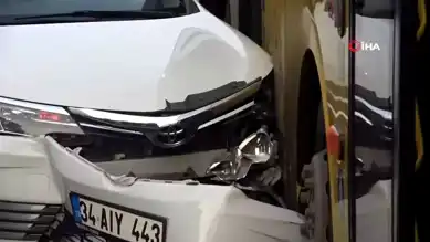 Batman'da Otobüs-Otomobil Kazası: Maddi Hasar