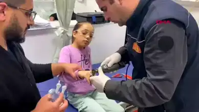 Batman'da Kız Çocuğu Metal Parçaya Sıkıştı!