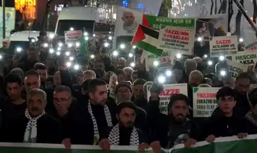 Batman'da Gazze'ye Meşaleli Protesto