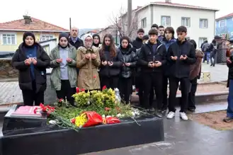 Öğretmen Şehit Anıldı