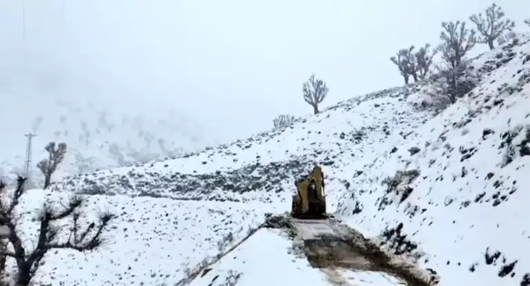 Doğu Anadolu Bölgesinde Yollar Kapandı