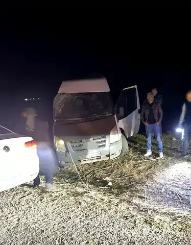 Batman'da Minibüs Kazası: 2 Yaralı