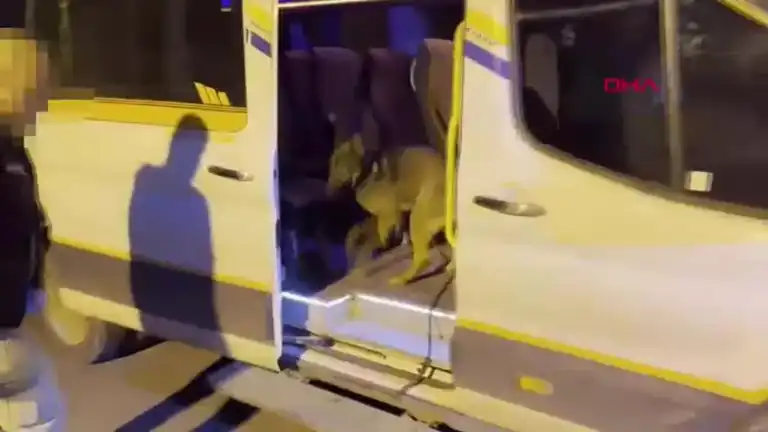 Minibüste 3 Kilo Metamfetamin!