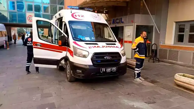 Batman Kozluk'ta Trafik Kazası: 1 Ölü, 2 Yaralı