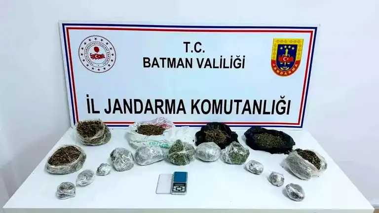 Batman'da 2,5 Kg Esrarla Uyuşturucu Operasyonu: Tutuklama