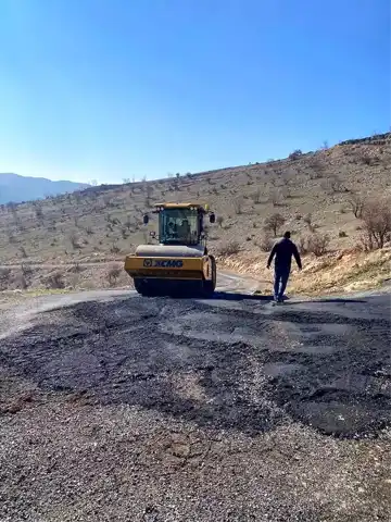 Hasankeyf'te Köyler Arası Yol Asfaltlandı
