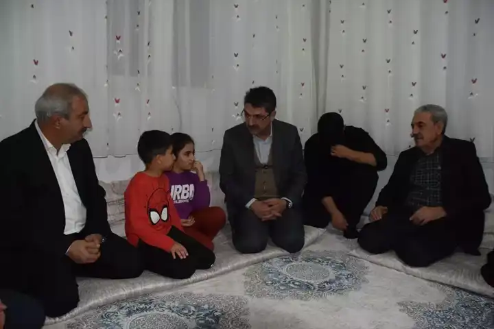 Milletvekili, Vatandaşlarla Buluştu