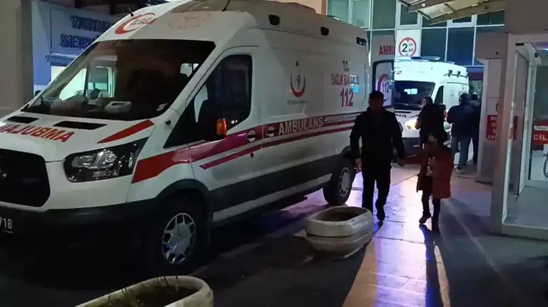 Genç, Sokakta Kendini Yakmaya Çalıştı