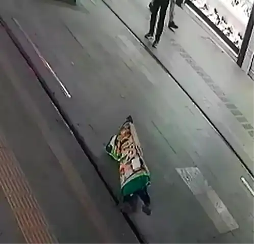 Batman'da Çöp Çuvalında Nefessiz Kalan Çocuk Kurtarıldı